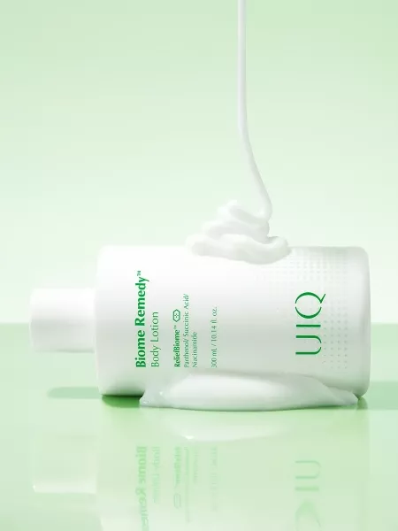 UIQ Легкий успокаивающий лосьон для тела с постбиотиками и пантенолом Biome Remedy Body Lotion 300 мл