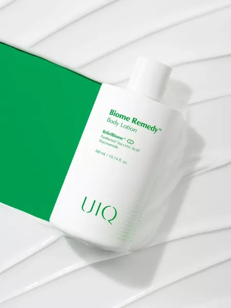 UIQ Легкий успокаивающий лосьон для тела с постбиотиками и пантенолом Biome Remedy Body Lotion 300 мл