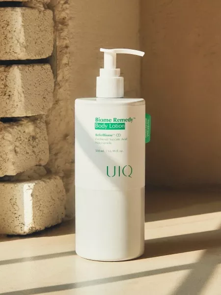 UIQ Легкий успокаивающий лосьон для тела с постбиотиками и пантенолом Biome Remedy Body Lotion 500 мл